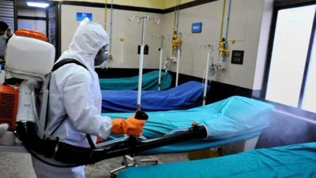 The patient, who had suffered a renal failure, was rushed to the emergency on May 1 and shifted to ICU around noon on May 2. His sample for Covid-19 test was taken on May 4 the results came positive on May 5. (Representative image) (HT PHOTO) The patient, who had suffered a renal failure, was rushed to the emergency on May 1 and shifted to ICU around noon on May 2. His sample for Covid-19 test was taken on May 4 the results came positive on May 5. (Representative image) (HT PHOTO)