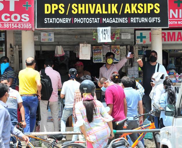 The UT administration had first decided to let booksellers open without the odd-even rule, and later, permitted them to start home delivery. (IMAGE FOR REPRESENTATIVE PURPOSES ONLY) (HT FILE) The UT administration had first decided to let booksellers open without the odd-even rule, and later, permitted them to start home delivery. (IMAGE FOR REPRESENTATIVE PURPOSES ONLY) (HT FILE)