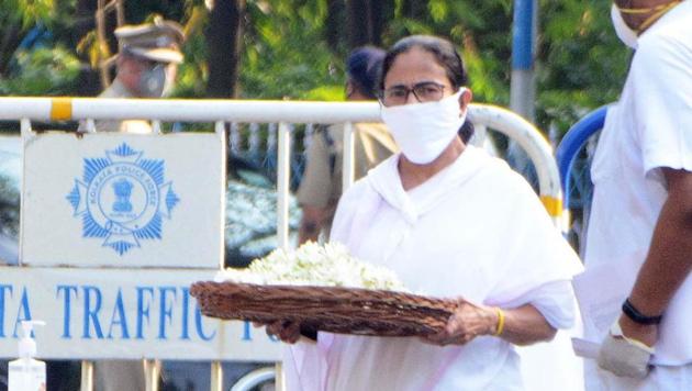 West Bengal Chief Minister Mamata Banerjee pays tribute to Rabindranath Tagore on the occasion of the 159th birth anniversary of Rabindranath Tagore during the nationwide lockdown imposed in the wake of coronavirus pandemic.(ANI File Photo) West Bengal Chief Minister Mamata Banerjee pays tribute to Rabindranath Tagore on the occasion of the 159th birth anniversary of Rabindranath Tagore during the nationwide lockdown imposed in the wake of coronavirus pandemic.(ANI File Photo)
