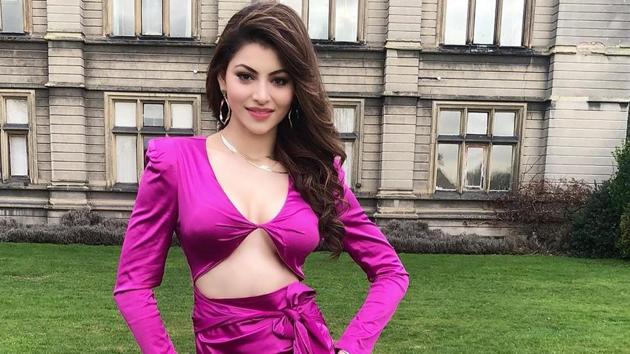 Urvashi Rautela donates Rs 5 crore for Covid-19 relief | Bollywood -  Hindustan Times