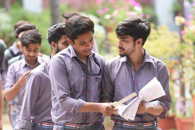 Students of class 12th leave after appearing for the CBSE Board Exam of accountancy, at Blue Bell International School, Greater Kailash, in New Delhi, India, on Thursday, March 5, 2020. (Sanchit Khanna/HT PHOTO) Students of class 12th leave after appearing for the CBSE Board Exam of accountancy, at Blue Bell International School, Greater Kailash, in New Delhi, India, on Thursday, March 5, 2020. (Sanchit Khanna/HT PHOTO)