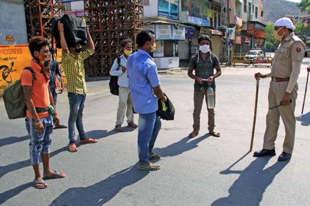 Given the economic distress, the sentiment of states, and the fact that the lockdown is yielding diminishing returns on the health front, the government now needs to open up India (ANI) Given the economic distress, the sentiment of states, and the fact that the lockdown is yielding diminishing returns on the health front, the government now needs to open up India (ANI)
