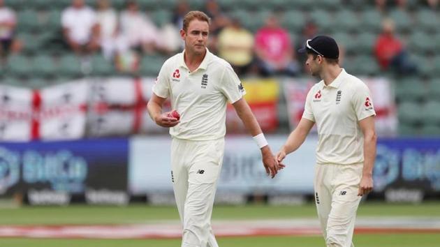 England's Stuart Broad (L) with Mark Wood (REUTERS) England's Stuart Broad (L) with Mark Wood (REUTERS)