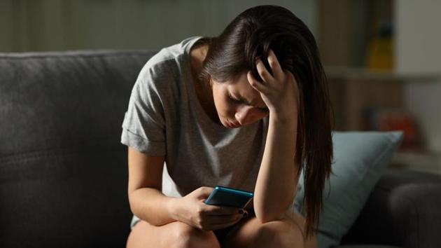Psychologists say a visible overdose of social media has been affecting people’s mental health. (Istock) Psychologists say a visible overdose of social media has been affecting people’s mental health. (Istock)