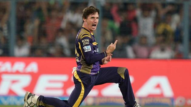 Kolkata Knight Riders cricketer Brad Hogg celebrates after the dismissal of Mumbai Indians cricketer Parthiv Patel during the 2016 Indian Premier League (IPL) Twenty20 cricket match between Kolkata Knight Riders and Mumbai Indians at the Eden Gardens Cricket Stadium in Kolkata on April 13, 2016. (AFP) Kolkata Knight Riders cricketer Brad Hogg celebrates after the dismissal of Mumbai Indians cricketer Parthiv Patel during the 2016 Indian Premier League (IPL) Twenty20 cricket match between Kolkata Knight Riders and Mumbai Indians at the Eden Gardens Cricket Stadium in Kolkata on April 13, 2016. (AFP)