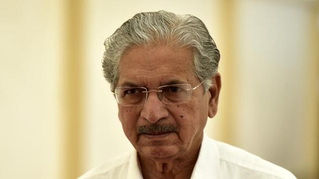 Maharashtra industries minister Subhash Desai . (Hindustan Times File) Maharashtra industries minister Subhash Desai . (Hindustan Times File)
