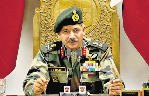 HANDS-ON GENERAL At the helm of operationally most active Chinar Corps since March 1, Lt-Gen Raju is leveraging his incisive understanding of past five J&K stints to deal with security challenges.(HT PHOTO)