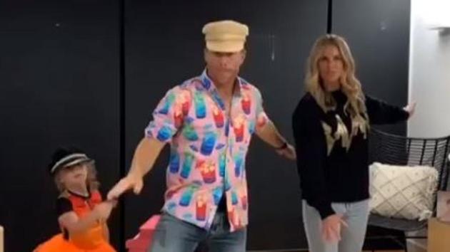 David Warner danced to Ramuloo Ramulaa with his family.