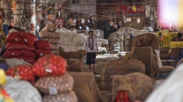 The Faridabad Police said that Azadpur Mandi has emerged as a hotspot of Covid-19 and therefore contact tracing of people who have visited the market in recent times was necessary. (Sanchit Khanna/HT file photo) The Faridabad Police said that Azadpur Mandi has emerged as a hotspot of Covid-19 and therefore contact tracing of people who have visited the market in recent times was necessary. (Sanchit Khanna/HT file photo)