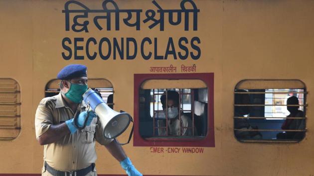 On Thursday morning, a special passenger train, on the lines of Rajdhani Express, will reach Jammu.(Samir Jana/ HT photo. Representative image) On Thursday morning, a special passenger train, on the lines of Rajdhani Express, will reach Jammu.(Samir Jana/ HT photo. Representative image)