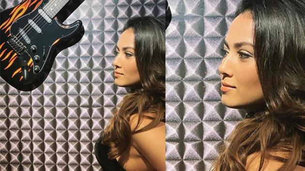 Mira Rajput has shared a new picture of herself. Mira Rajput has shared a new picture of herself.