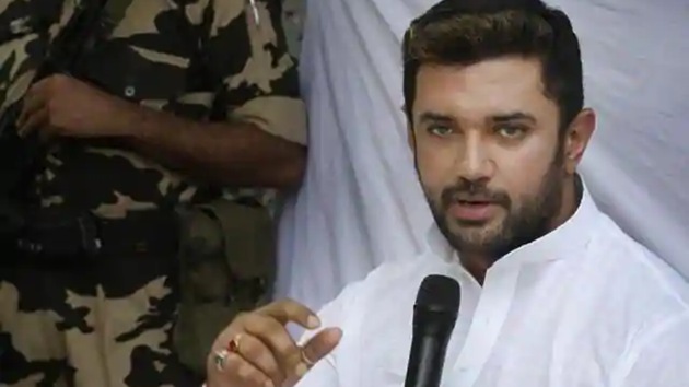 Paswan accused the Bihar government of dragging its feet on the issue of migrants while states like the BJP-ruled Uttar Pradesh have started bringing its people back by bus-loads.(HT Photo)