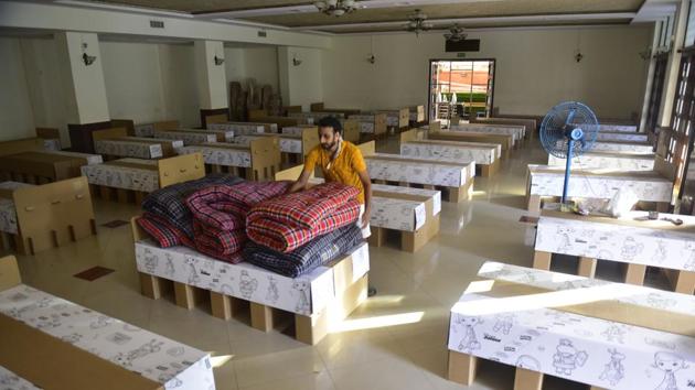 A quarantine facility being set up at the Catholic Gymkhana at Marine Drive in Mumbai on May 12. Out of the total cases in the state, over 50% have been reported in May alone. (Anshuman Poyrekar / HT Photo) A quarantine facility being set up at the Catholic Gymkhana at Marine Drive in Mumbai on May 12. Out of the total cases in the state, over 50% have been reported in May alone. (Anshuman Poyrekar / HT Photo)