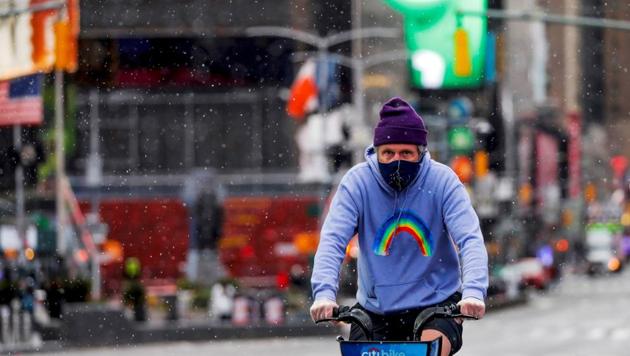 In northern China, average NO2 concentrations reduced by 60% and particulate matter (PM) pollution reduced by 35% since January 23 during lockdown, which is the most significant drop in emissions since air quality monitoring from satellites began in the 1990s.(Reuters)