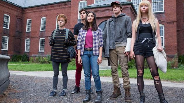 Maisie Williams, Henry Zaga, Blu Hunt, Charlie Heaton and Anya Taylor-Joy in The New Mutants. Maisie Williams, Henry Zaga, Blu Hunt, Charlie Heaton and Anya Taylor-Joy in The New Mutants.