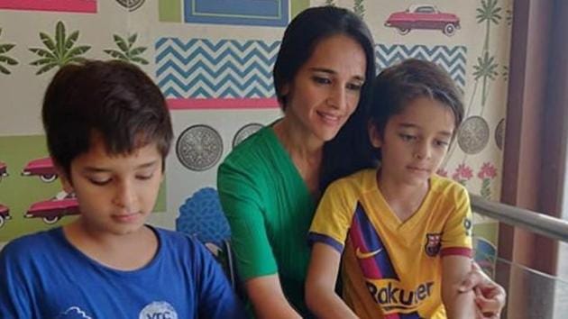 Actor Tara Sharma Saluja keeps her kids engaged as schools are shut amid the lockdown Actor Tara Sharma Saluja keeps her kids engaged as schools are shut amid the lockdown