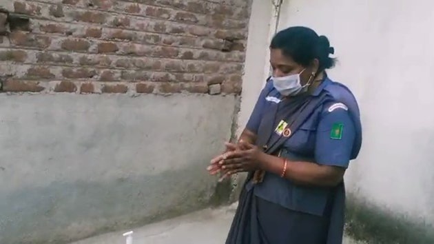 Screengrab of Sunita Nagkirti video(Twitter) Screengrab of Sunita Nagkirti video(Twitter)