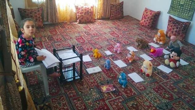 The image shows the tiny tot ‘teaching’ her ‘students.’ (Twitter/@TheSkandar) The image shows the tiny tot ‘teaching’ her ‘students.’ (Twitter/@TheSkandar)