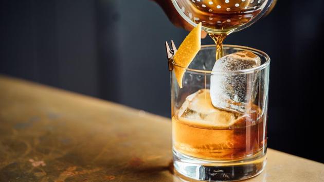 World Whisky Day: Enjoy virtual happy hours with these whisky cocktails to sip on a summer evening.(Unsplash)