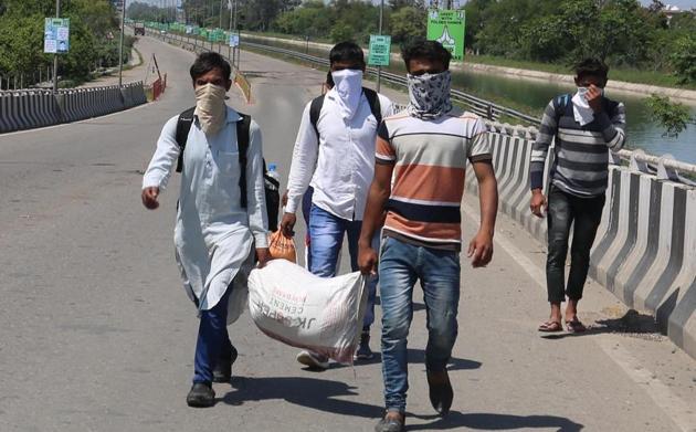 The committees will ensure adequate ration supply for labourers besides assisting them in returning to their native places. (HT FILE) The committees will ensure adequate ration supply for labourers besides assisting them in returning to their native places. (HT FILE)
