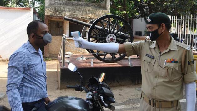 Among the fresh cases, five have been reported from Patna district where the tally has gone up to 105.(Santosh Kumar/HT file photo)