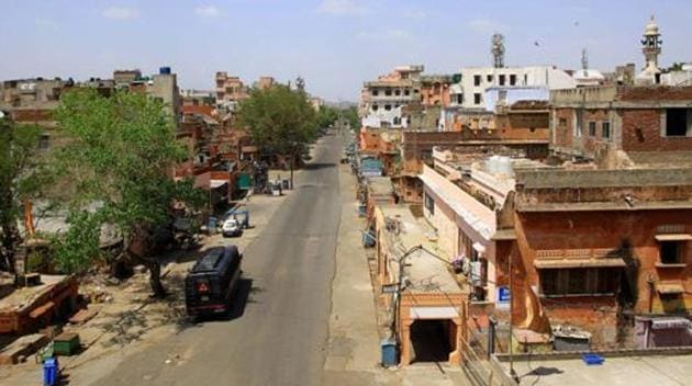 Ramganj Bazar wears a deserted look during the nationwide lockdown imposed in the wake of the coronavirus pandemic, in Jaipur, Friday, May 1, 2020.(PTI)