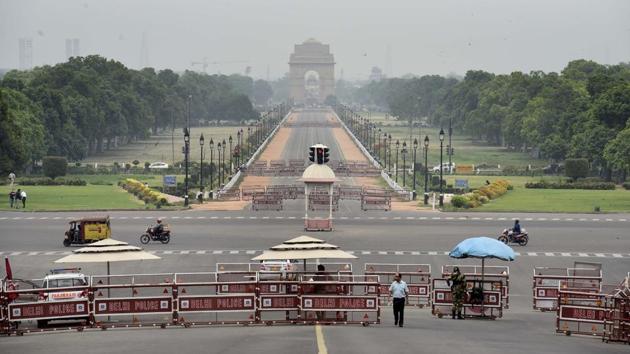 In lockdown 4.0 guidelines, metro services and air travel will still not be allowed(Arvind Yadav/HT PHOTO)