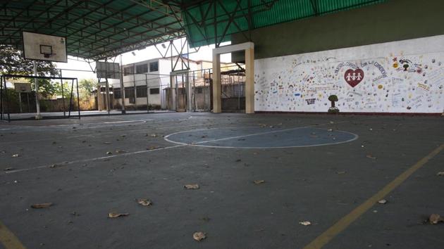 A basketball court sits empty at the closed “Fe y Alegria” in the Las Mayas neighbourhood of Caracas. Venezuela was among Latin America’s first nations that went on lockdown shortly after the first cases of the novel coronavirus were discovered here in mid-March. (Ariana Cubillos / AP) A basketball court sits empty at the closed “Fe y Alegria” in the Las Mayas neighbourhood of Caracas. Venezuela was among Latin America’s first nations that went on lockdown shortly after the first cases of the novel coronavirus were discovered here in mid-March. (Ariana Cubillos / AP)