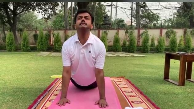 Ludhiana police commissioner Rakesh Agrawal went live on Facebook on Sunday morning and conducted a yoga session. (SOURCE: FACEBOOK) Ludhiana police commissioner Rakesh Agrawal went live on Facebook on Sunday morning and conducted a yoga session. (SOURCE: FACEBOOK)
