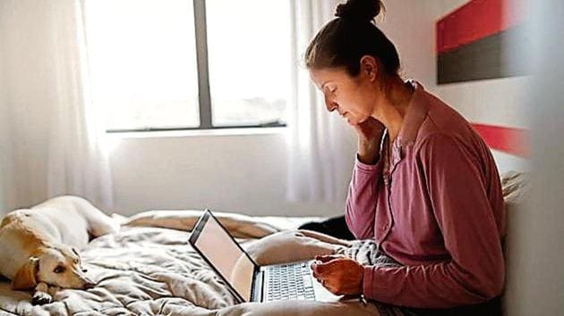 If you’re battling anxiety (and who isn’t), or finding it harder to get out of bed every day, reach out to a friend or an expert.(Getty Images)