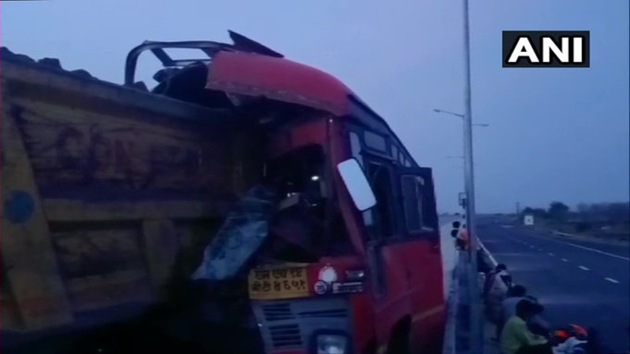 The bus was travelling from Solapur to Jharkhand, ANI said.(ANI)