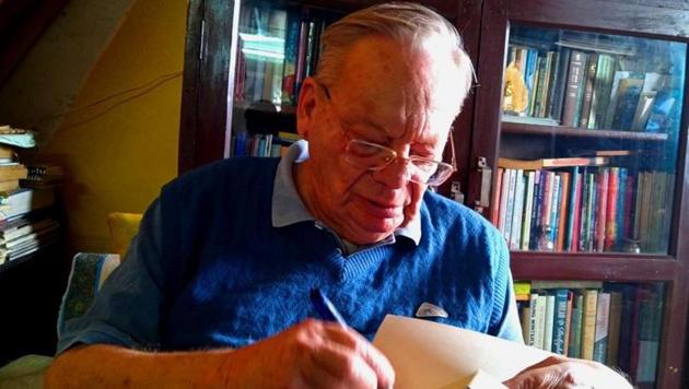 Ruskin Bond says he will keep living in the hearts of his readers.(HT Photo)