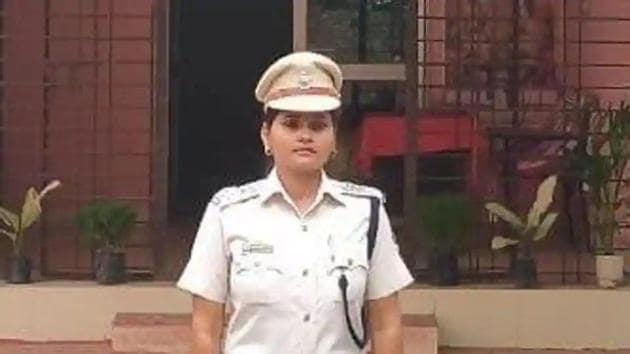 Sandhyarani Jena, the inspector at Patana police station in Keonjhar district. (Twitter/@DGPOdisha)) Sandhyarani Jena, the inspector at Patana police station in Keonjhar district. (Twitter/@DGPOdisha))