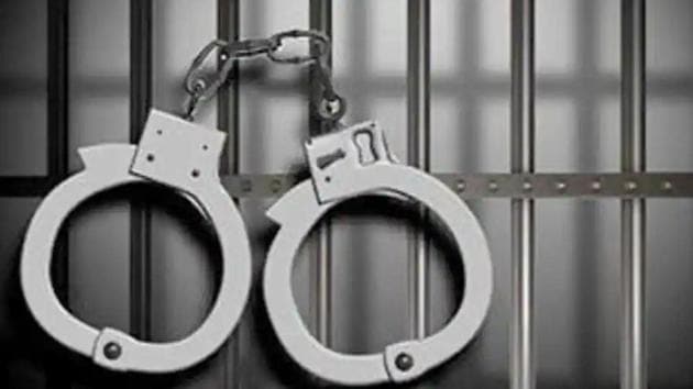 Both of them were arrested after the shopkeeper discretely called the police at this shop. (HT Photo/File) Both of them were arrested after the shopkeeper discretely called the police at this shop. (HT Photo/File)