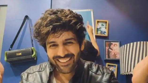 Kartik Aaryan has been posting funny videos while staying home amid lockdown.