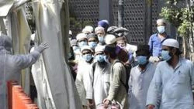 In Meerut, a total of 296 Tablighi Jamaat members were released from different quarantine centers on Thursday, an official and a public representative said.(Ajay Aggarwal/HT PHOTO)