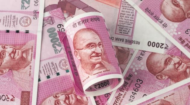 On Wednesday, the rupee had settled at 75.80 against the US dollar.(Getty Images/iStockphoto)