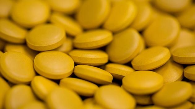 Finished tablets sit inside a packaging machine during the manufacture of the Favipiravir antiviral medicine at a plant in Khimki, Russia. India’s Strides Pharma Science has gained approval from DCGI.(Bloomberg) Finished tablets sit inside a packaging machine during the manufacture of the Favipiravir antiviral medicine at a plant in Khimki, Russia. India’s Strides Pharma Science has gained approval from DCGI.(Bloomberg)