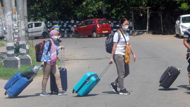 Assam: Manipur migrants leave from Guwahati for their native place during coronavirus lockdown. (ANI) Assam: Manipur migrants leave from Guwahati for their native place during coronavirus lockdown. (ANI)