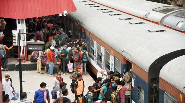 Special Shramik trains are being run by the Railways since May 1 to ferry migrants during the Covid-19 lockdown. (Santosh Kumar/HT Photo) Special Shramik trains are being run by the Railways since May 1 to ferry migrants during the Covid-19 lockdown. (Santosh Kumar/HT Photo)