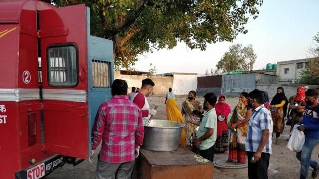 Postal officials said no funds were allotted for the purpose, adding that the help was extended to the deprived with the collaboration of local gurdwaras, temples, non-governmental organisations, private agencies and the postal staff’s voluntary contribution. (HT Photo) Postal officials said no funds were allotted for the purpose, adding that the help was extended to the deprived with the collaboration of local gurdwaras, temples, non-governmental organisations, private agencies and the postal staff’s voluntary contribution. (HT Photo)