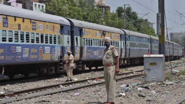 Railway officials and GRP personnel pacified the angry passengers.(HT photo/Representative)