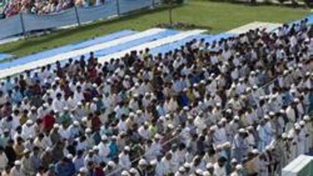 Kashmir Chamber of Commerce Federation and Industries president Sheikh Ashiq said that Eid used to be a big business activity in Kashmir.(AP) Kashmir Chamber of Commerce Federation and Industries president Sheikh Ashiq said that Eid used to be a big business activity in Kashmir.(AP)