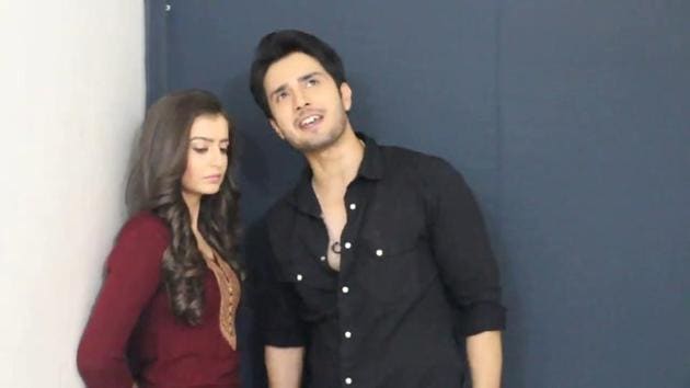 The cast of Humari Bahu Silk has not been paid their dues by the producers. The cast of Humari Bahu Silk has not been paid their dues by the producers.