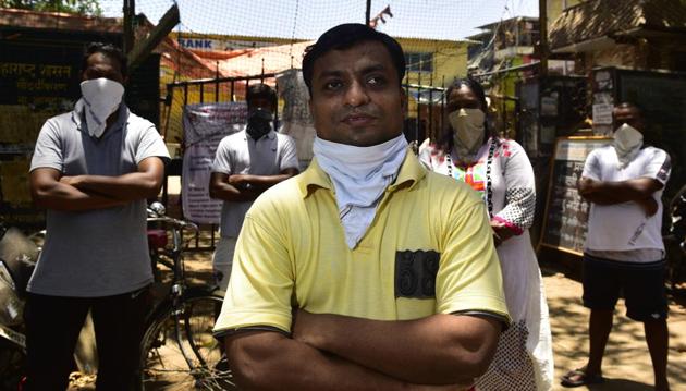 Kailash Tandel, who is visually impaired, decided to turn to his institutional department to raise funds for the driver; within a day, he collected ₹5,000. (Anshuman Poyrekar/HT Photo) Kailash Tandel, who is visually impaired, decided to turn to his institutional department to raise funds for the driver; within a day, he collected ₹5,000. (Anshuman Poyrekar/HT Photo)