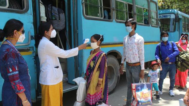 There are almost 46,000 volunteers registered with the Delhi government, according to a senior official with the revenue department. (Yogendra Kumar/HT PHOTO) There are almost 46,000 volunteers registered with the Delhi government, according to a senior official with the revenue department. (Yogendra Kumar/HT PHOTO)