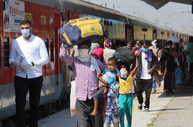 The first train carrying around 553 migrant workers departed at 10am for Araria station in Bihar while the second train carrying 485 migrants left for Bettiah station in Bihar at 1pm on Monday. (HT FILE) The first train carrying around 553 migrant workers departed at 10am for Araria station in Bihar while the second train carrying 485 migrants left for Bettiah station in Bihar at 1pm on Monday. (HT FILE)