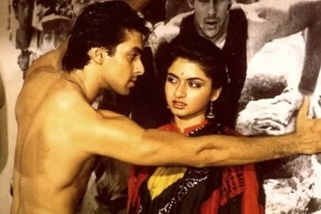 Bhagyashree made her Bollywood debut opposite Salman Khan in Maine Pyaar Kiya.