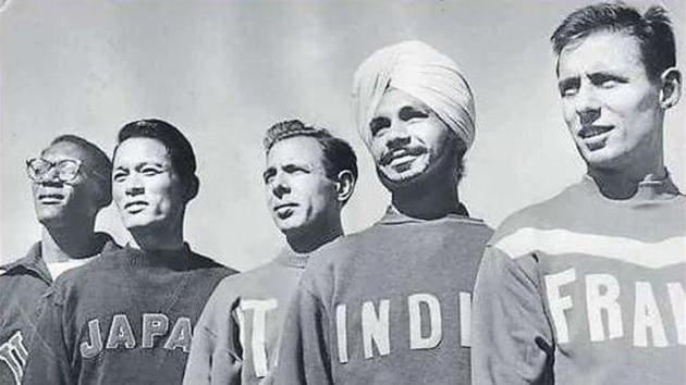 The former India skipper (2nd from R) during the captains’ presentation at the 1952 Helsinki Olympics(AFP)