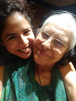 Actor Mansi Multani with her singing sensation grandma Romila Arora.(HT PHOTO)
